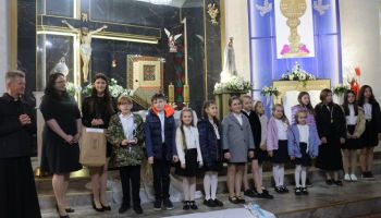 final-x-powiatowego-przegladu-piesni-maryjnej-idziemy-z-toba-matko-nierada-2025